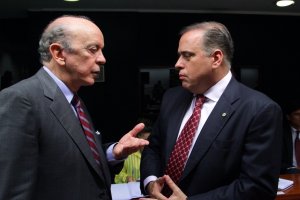 2015 - Plenário com senador José Serra